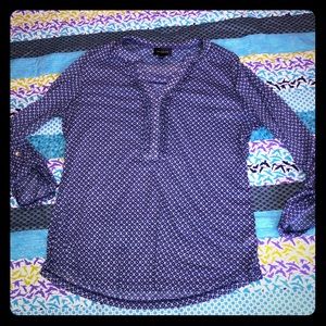 Limited navy patterned top